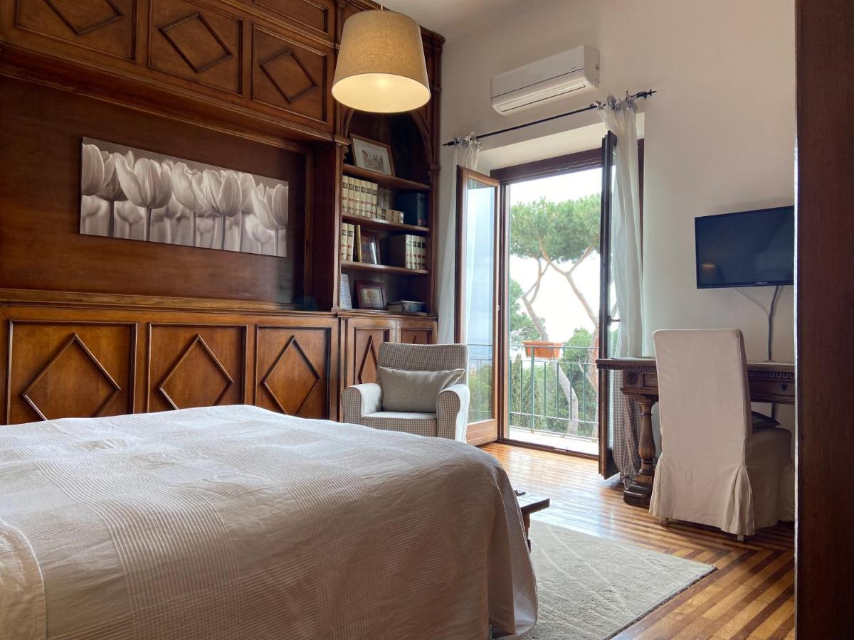 “Casa Amelie” Hotel Grottaferrata Buitenkant foto