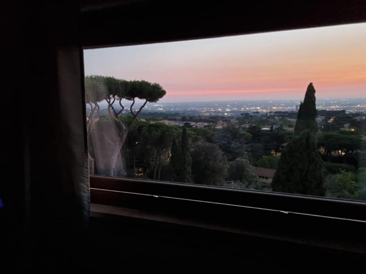 “Casa Amelie” Hotel Grottaferrata Buitenkant foto